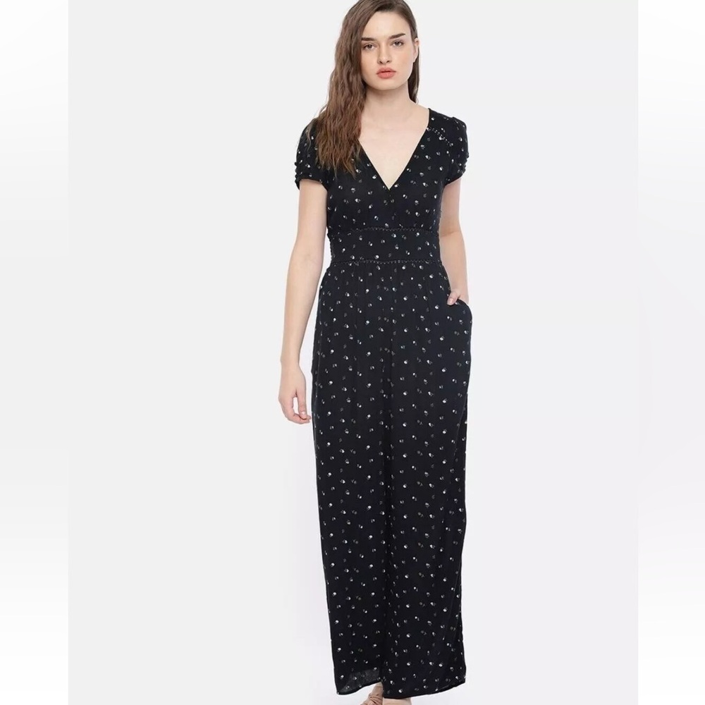 American Eagle Outfitters midnight blue mini flowers jumpsuit size M